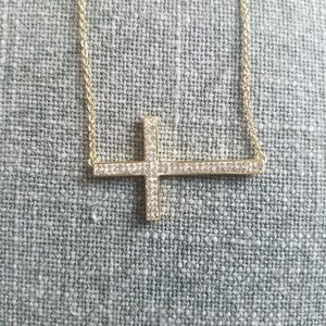 Cross Neclace